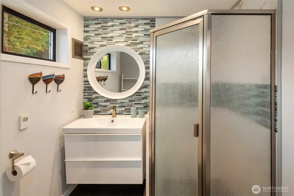 2426 Eastpoint Drive Langley WA 98260