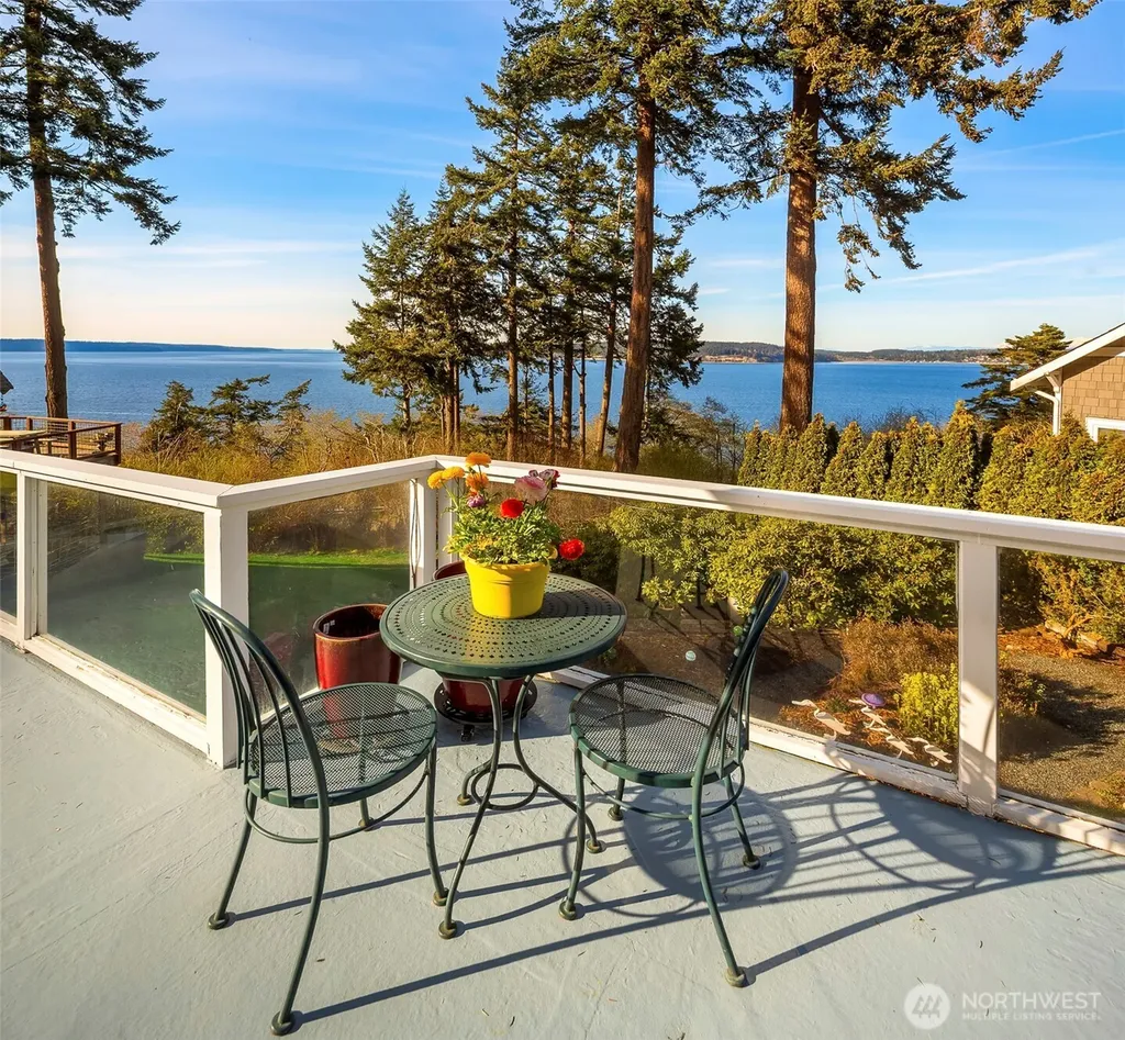 2426 Eastpoint Drive Langley WA 98260