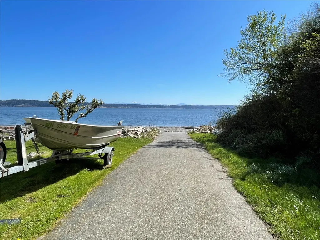 2426 Eastpoint Drive Langley WA 98260
