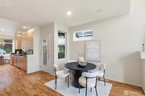 134 Cougar Ridge Road NW Issaquah WA 98027
