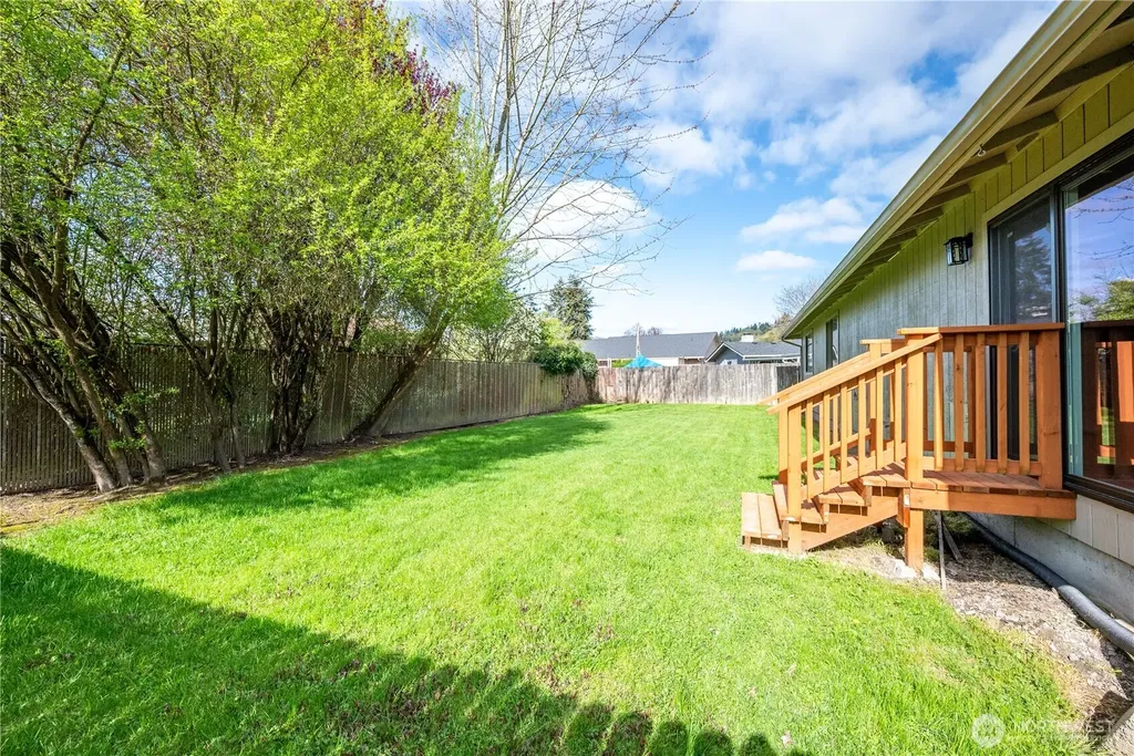 5628 Finch Drive Longview WA 98632