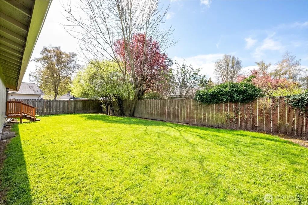 5628 Finch Drive Longview WA 98632