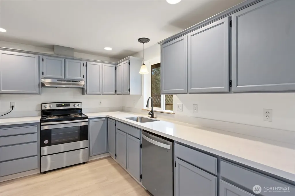 10236 42nd Avenue NE Marysville WA 98271