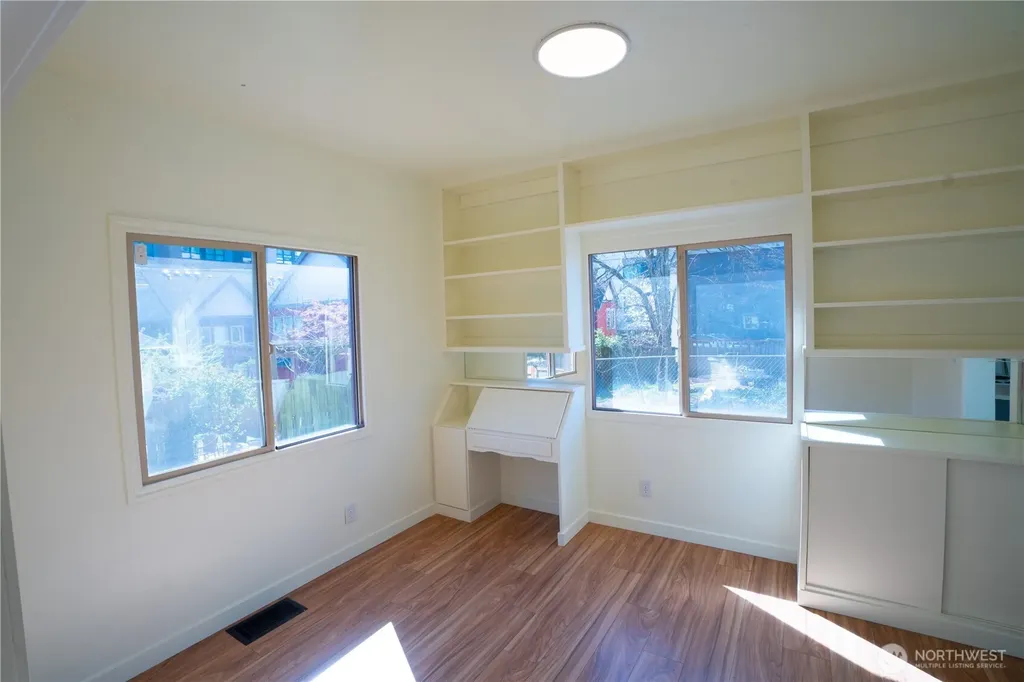 1707 22nd Avenue S Seattle WA 98118