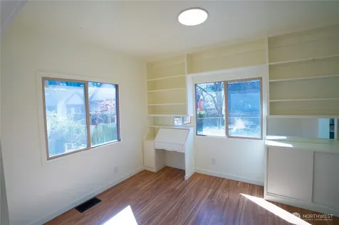 1707 22nd Avenue S Seattle WA 98118