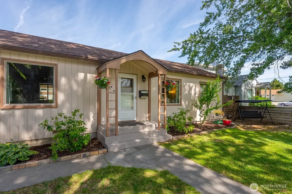 119 SW F Street Ephrata WA 98823