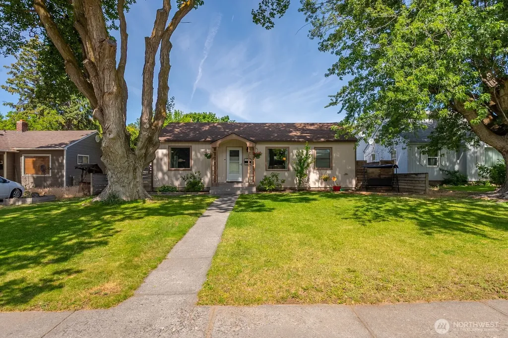 119 SW F Street Ephrata WA 98823