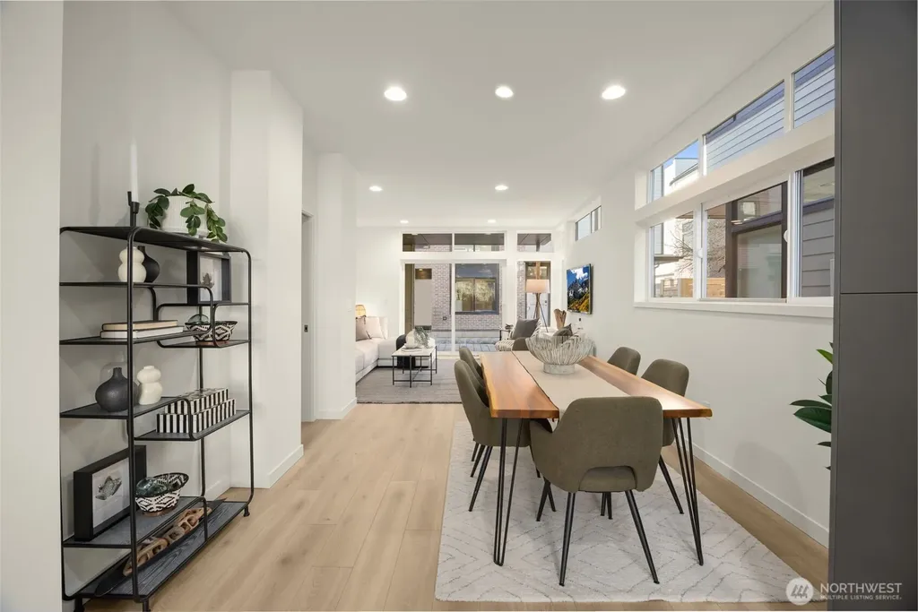 8313 12th Avenue NW Seattle WA 98117