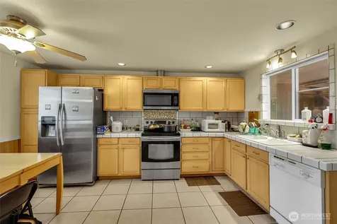 622 141st Street S Parkland WA 98444