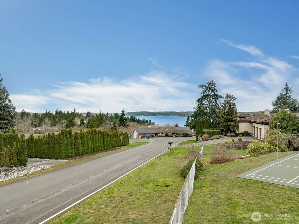 9808 NE 33rd Street Bellevue WA 98004