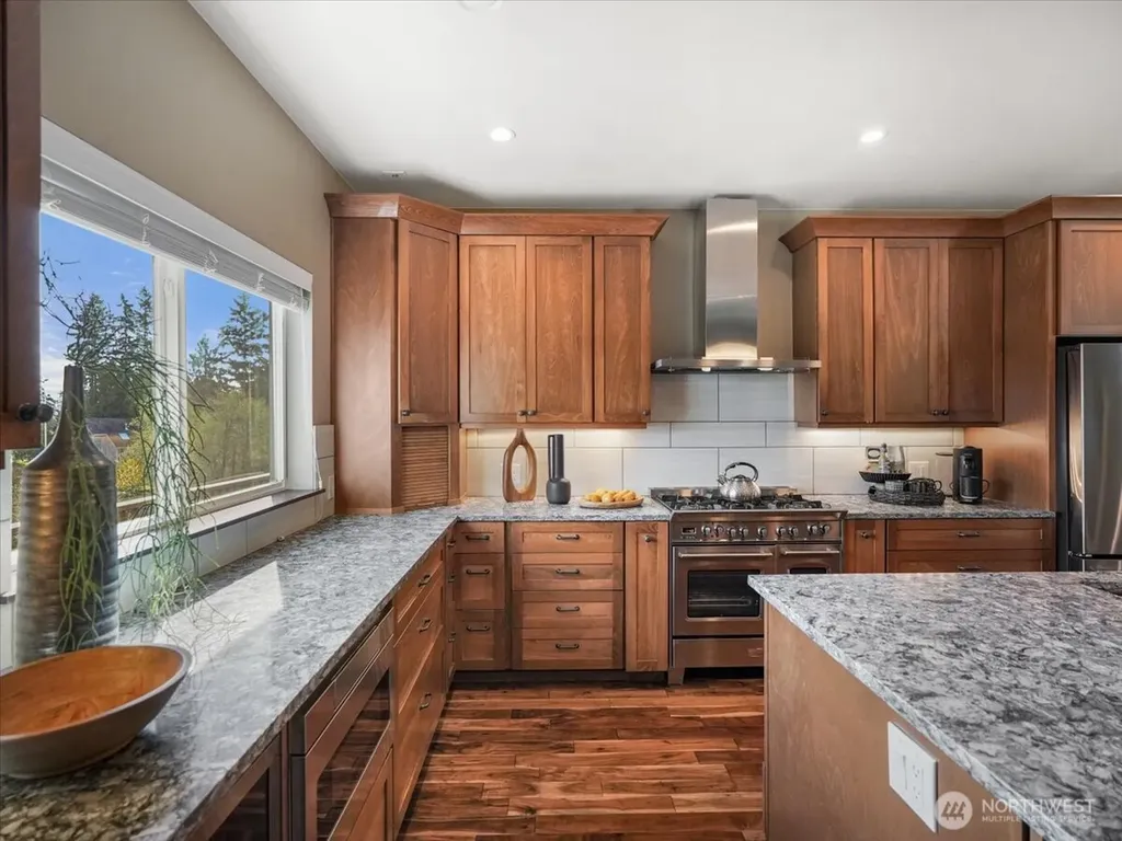 3231 Deer Island Drive E Lake Tapps WA 98391