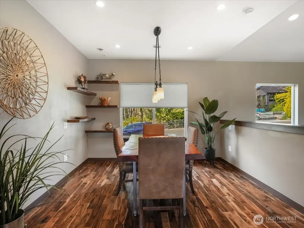3231 Deer Island Drive E Lake Tapps WA 98391