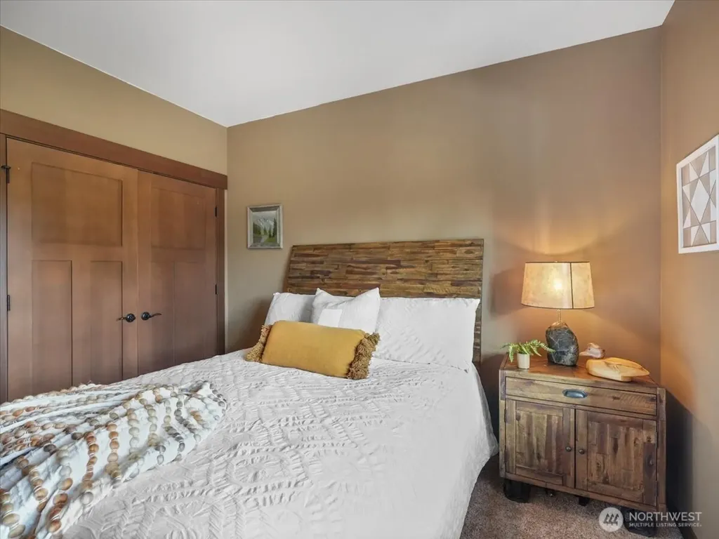 3231 Deer Island Drive E Lake Tapps WA 98391