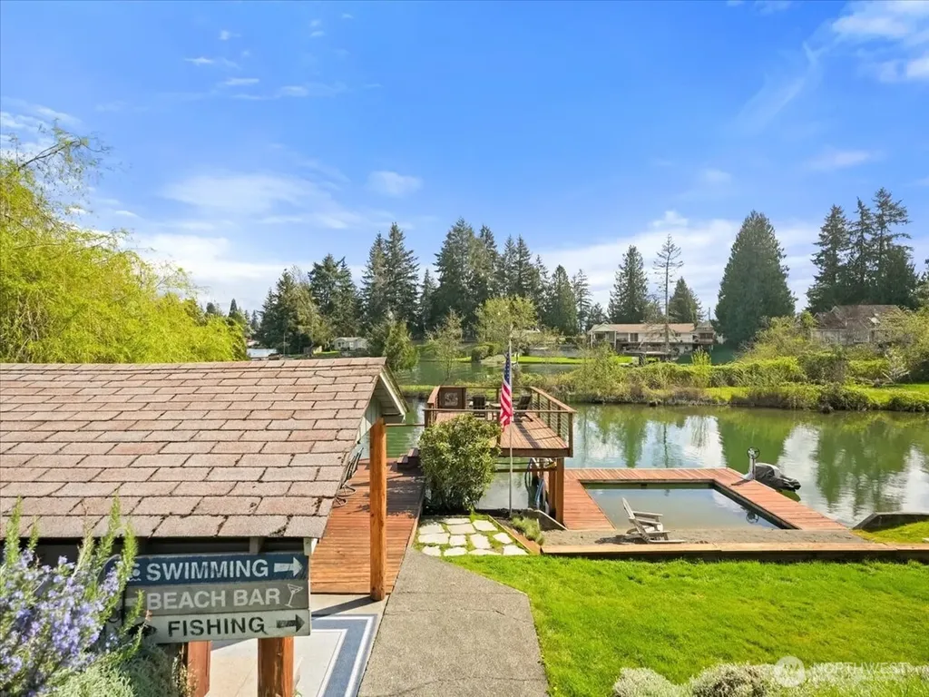 3231 Deer Island Drive E Lake Tapps WA 98391