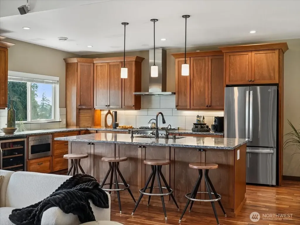 3231 Deer Island Drive E Lake Tapps WA 98391