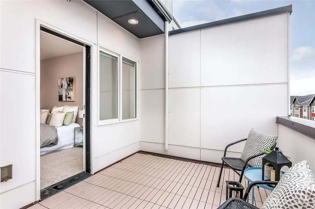 6307 34th Avenue SW Seattle WA 98126