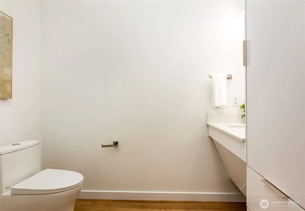 6307 34th Avenue SW Seattle WA 98126