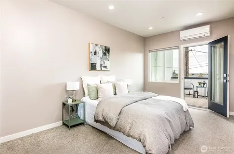 6307 34th Avenue SW Seattle WA 98126