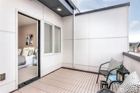 6307 34th Avenue SW Seattle WA 98126