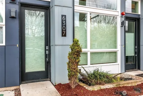 6307 34th Avenue SW Seattle WA 98126