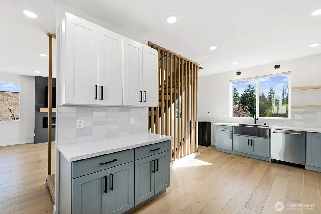 8451 18th Avenue SW Seattle WA 98106