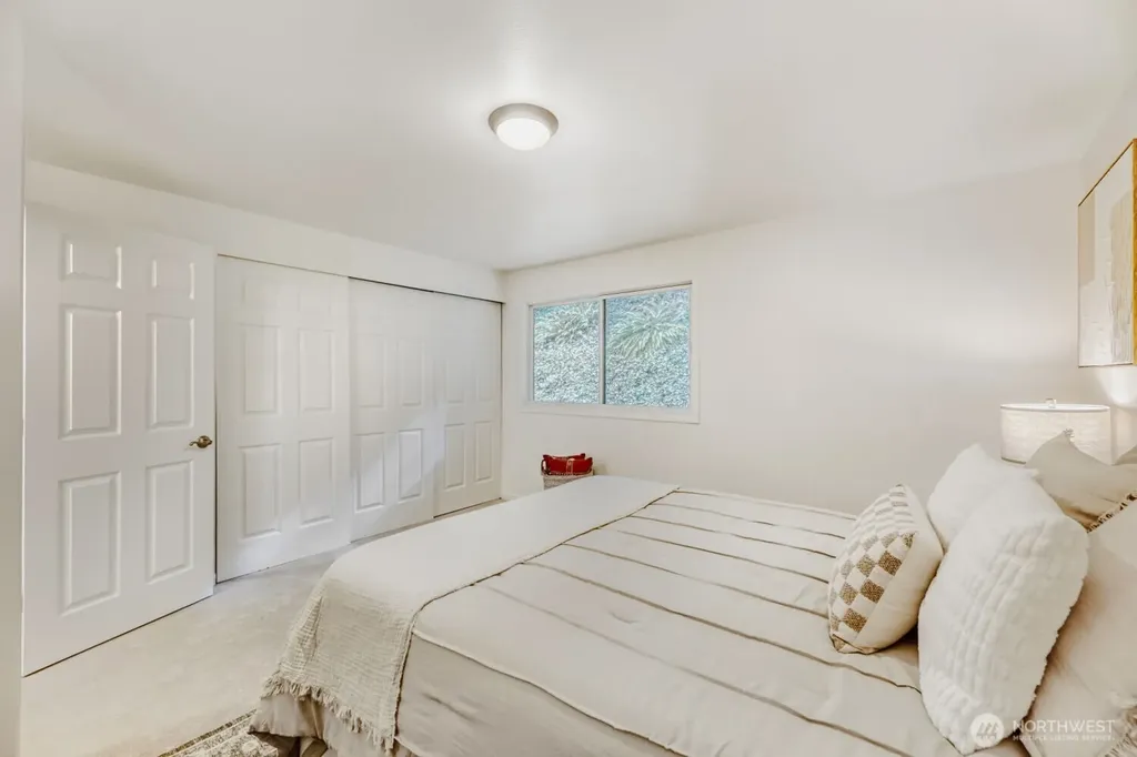 22906 Edmonds Way Edmonds WA 98020