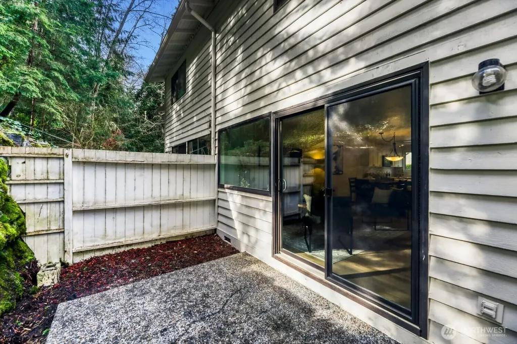 22906 Edmonds Way Edmonds WA 98020