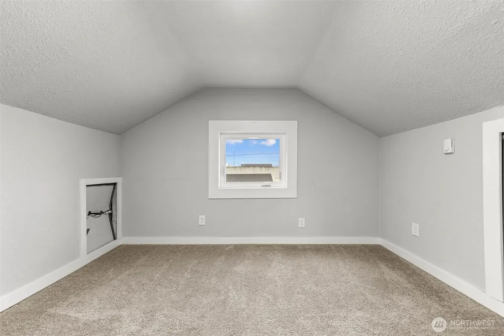 1782 S 44th Street Tacoma WA 98418