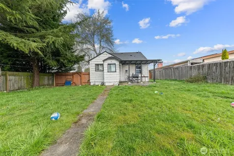 1782 S 44th Street Tacoma WA 98418