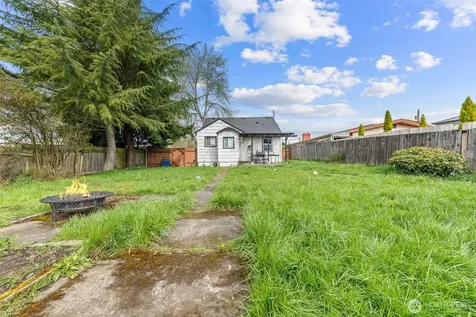 1782 S 44th Street Tacoma WA 98418
