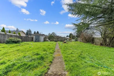 1782 S 44th Street Tacoma WA 98418