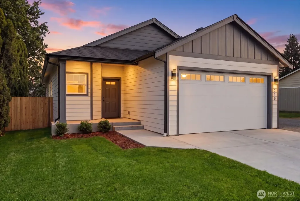 210 Silver Lane SE Orting WA 98360