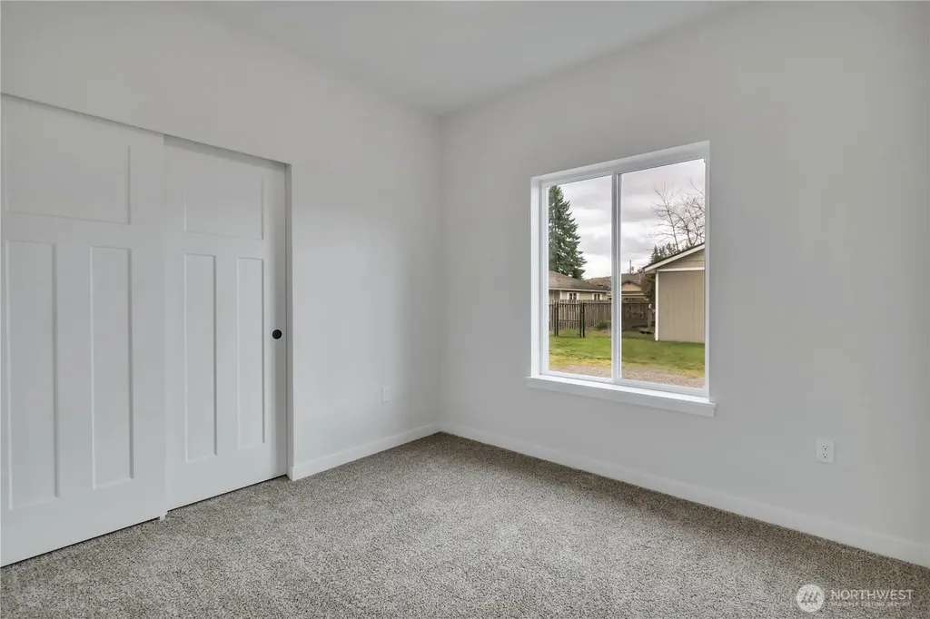 210 Silver Lane SE Orting WA 98360