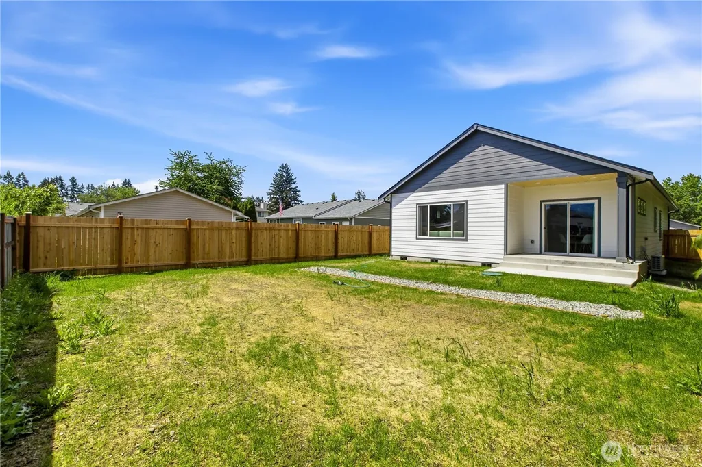 210 Silver Lane SE Orting WA 98360