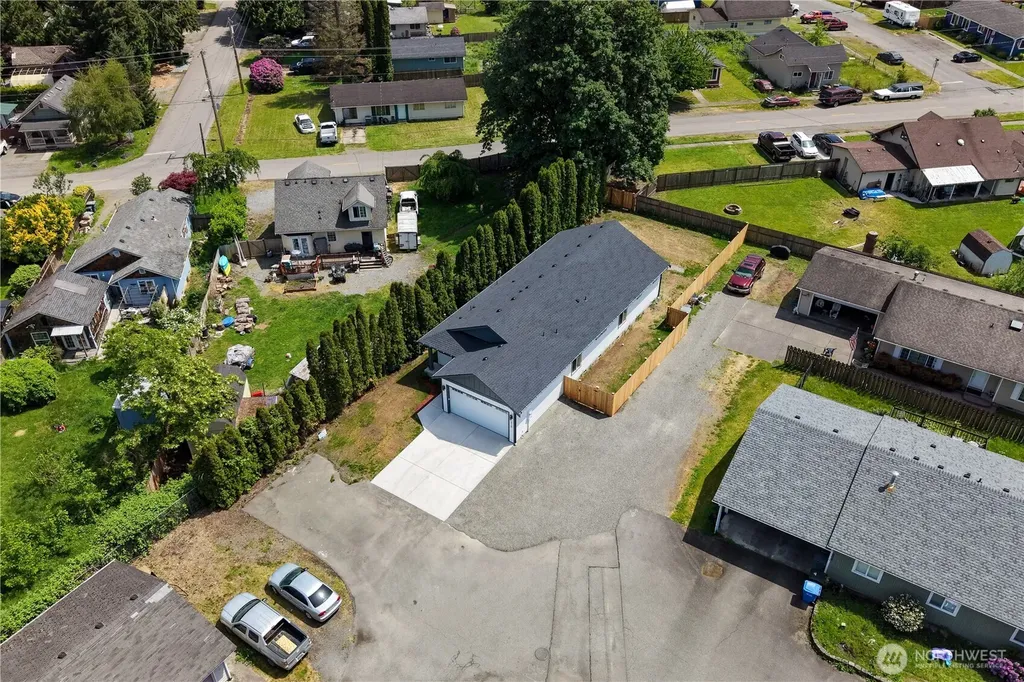 210 Silver Lane SE Orting WA 98360