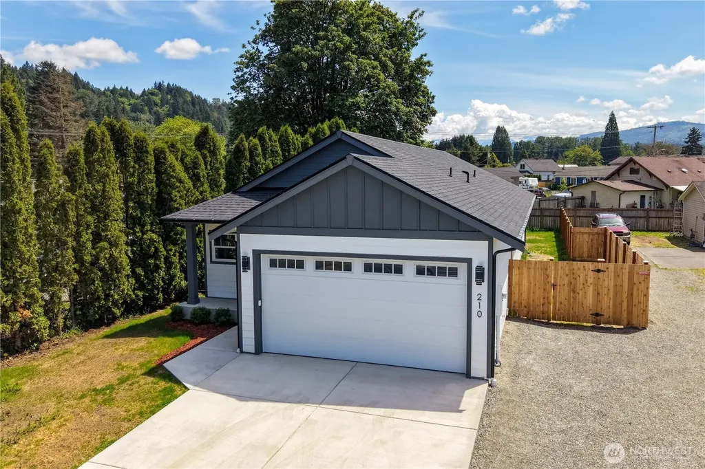 210 Silver Lane SE Orting WA 98360