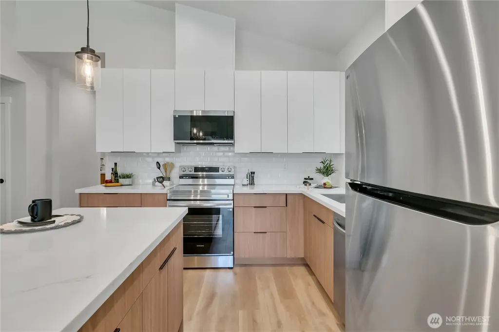 210 Silver Lane SE Orting WA 98360