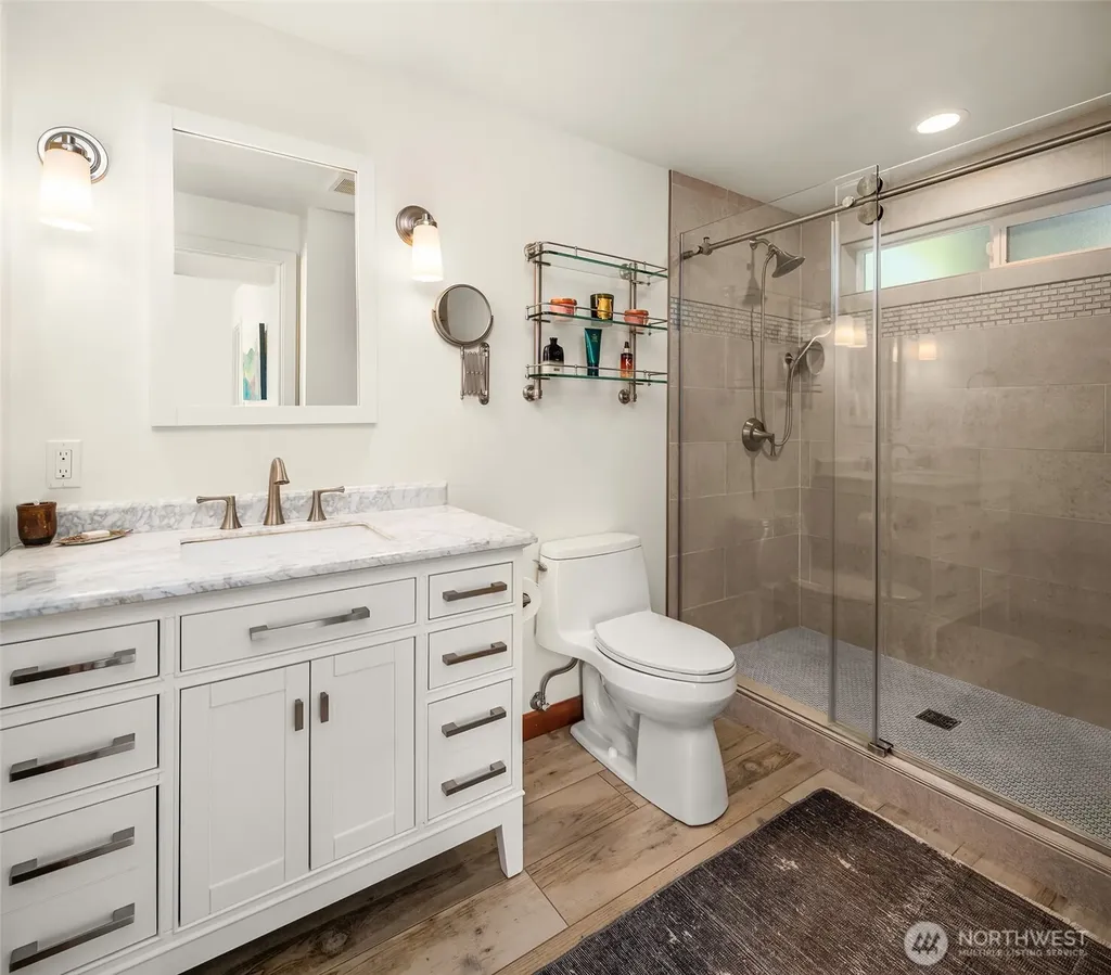 27518 Sandy Shores Drive SW Vashon WA 98070