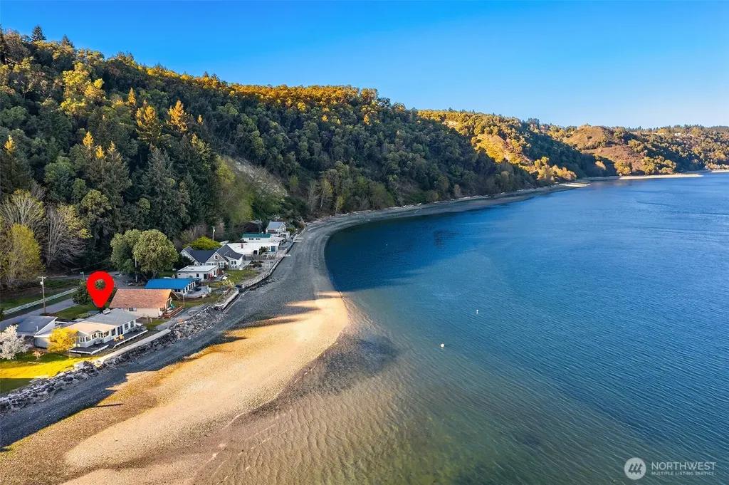 27518 Sandy Shores Drive SW Vashon WA 98070