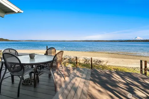 27518 Sandy Shores Drive SW Vashon WA 98070