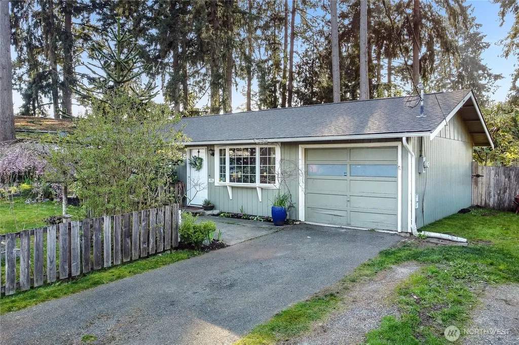 1235 Neil Street NE Olympia WA 98516
