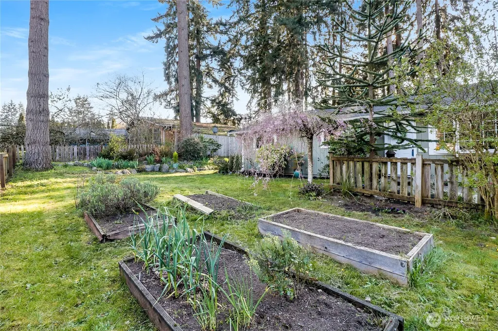 1235 Neil Street NE Olympia WA 98516