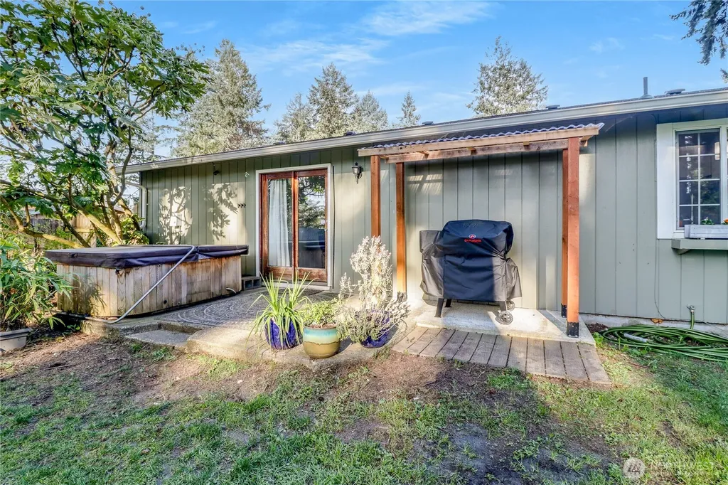 1235 Neil Street NE Olympia WA 98516
