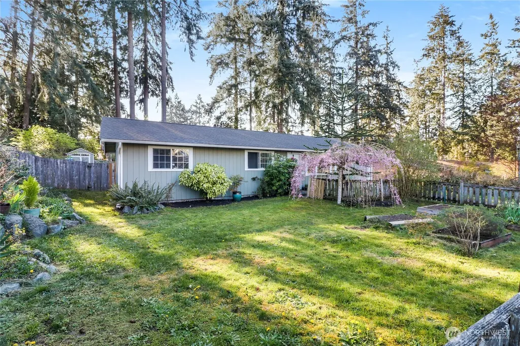 1235 Neil Street NE Olympia WA 98516