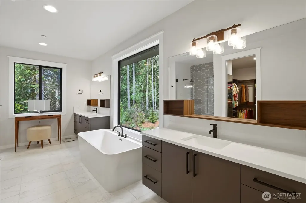 29816 SE Lake Retreat North Drive Ravensdale WA 98051