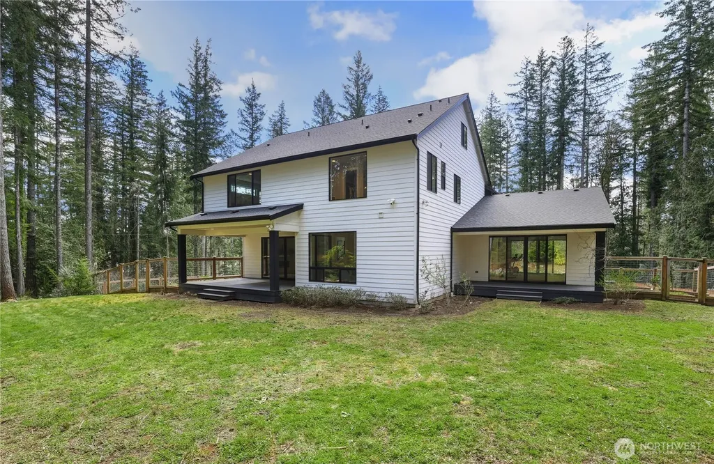 29816 SE Lake Retreat North Drive Ravensdale WA 98051