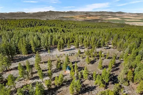 110 Blue Bird Lane East Wenatchee WA 98802