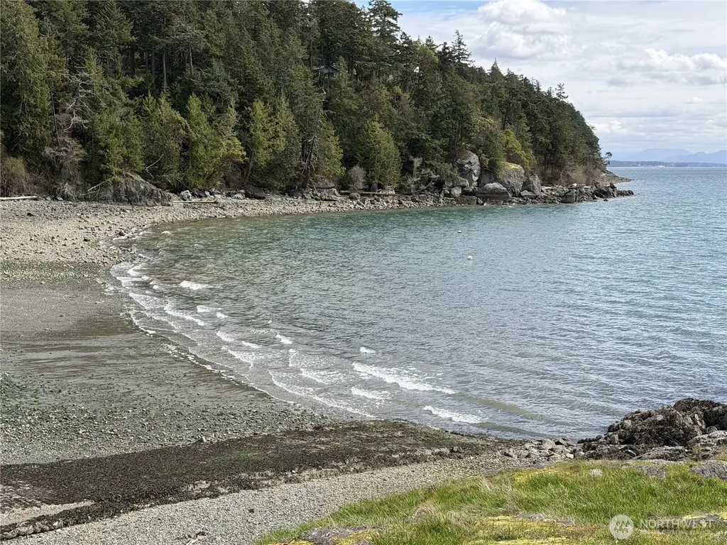 7670 Holiday Boulevard Anacortes WA 98221