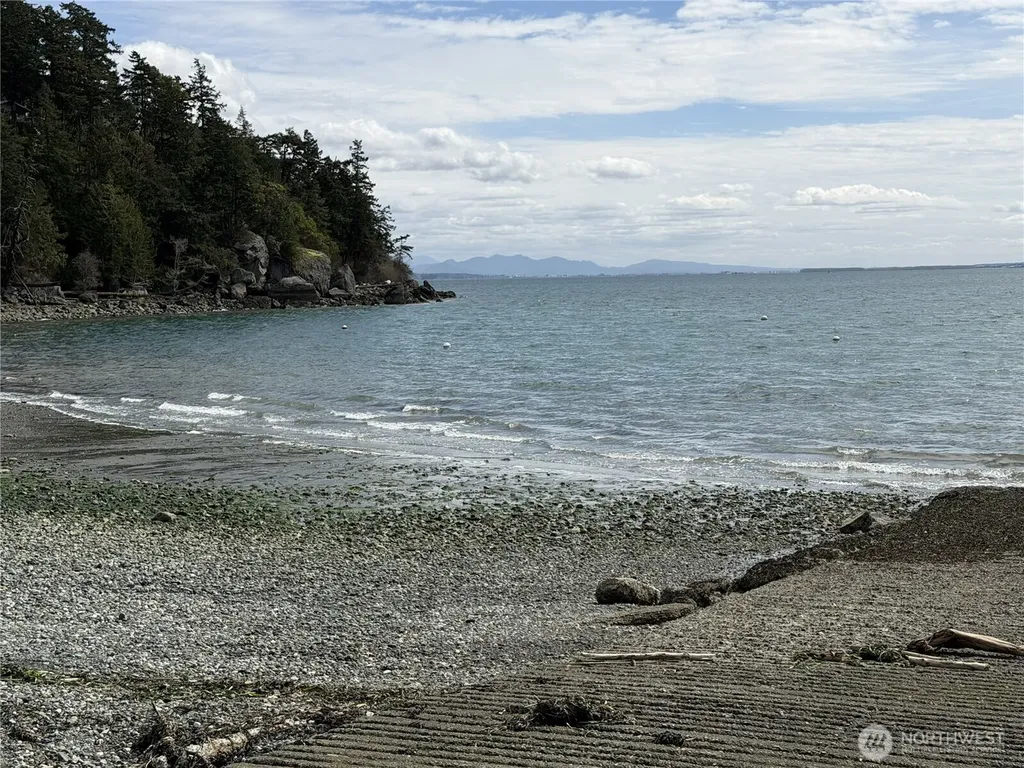 7670 Holiday Boulevard Anacortes WA 98221