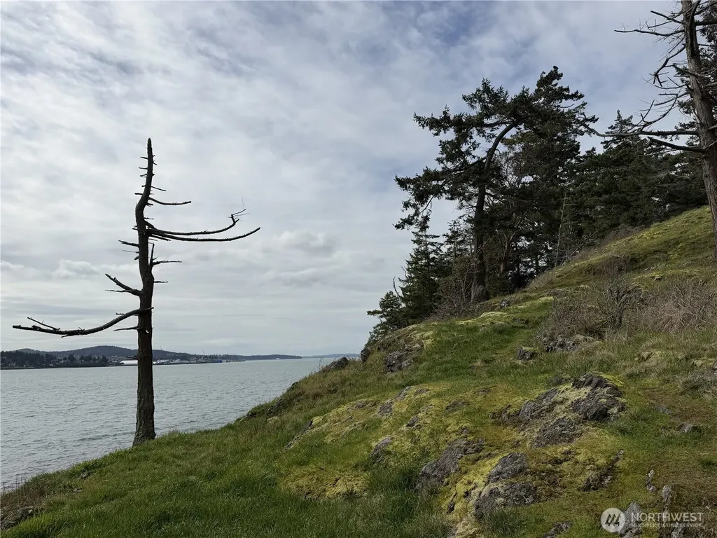 7670 Holiday Boulevard Anacortes WA 98221